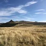 La Fontaine Salee-home Shanti-chastreix Appartement Chastreix