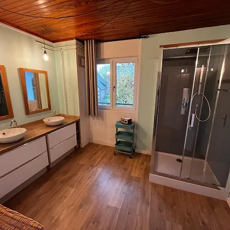 La Fontaine Salée-home Shanti-chastreix Appartement