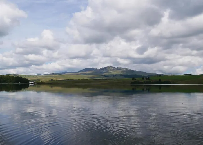 La Fontaine Salée-home Shanti-chastreix *